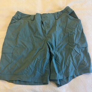 Duluth Trading Company Women’s Dry On The Fly 10” Cargo Shorts